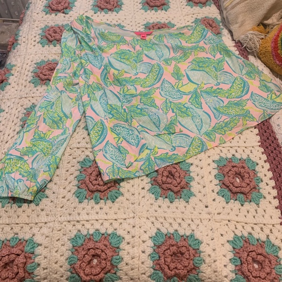 Off shoulder Lilly Pulitzer top - Picture 1 of 2